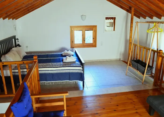 Kalokairi Skopelos Town