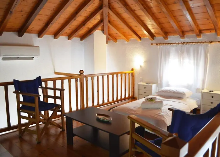 Kalokairi Skopelos Town